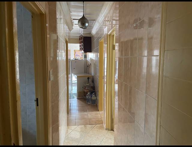 3 BEDROOM FREEHOLD FOR SALE IN SOSHANGUVE XX